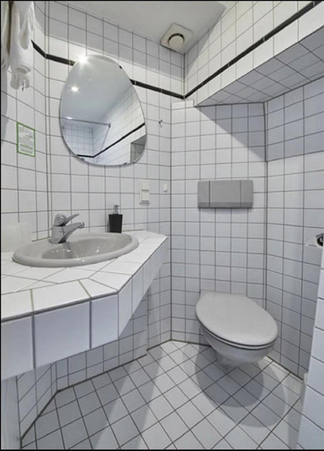 רייל Gaestehaus Zur Traube מראה חיצוני תמונה